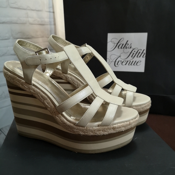 High wedges shoes. - Picture 5 of 6